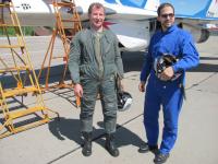 Photo with pilot after Flight in Mig-29